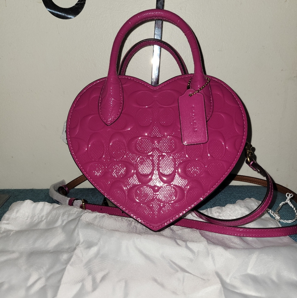 NWT Coach Heart Bag Magenta